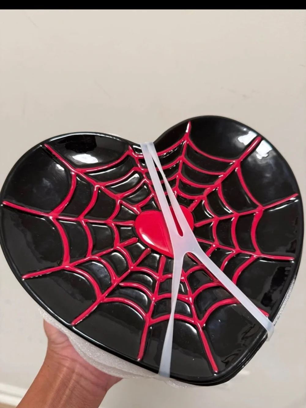 Black and Red Spiderweb Heart Party Plates - Stylish Holiday Serving Set